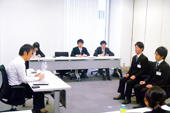 927_career_support_img_4.jpg
