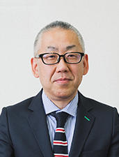 語文化研究所所長:寺家村博