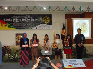 838_debate_img_1.jpg