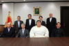 前列左から;大野OB会長、福田理事長、高立関、渡辺総長
後列左から;河田常務、溝口常務、小倉常務、舛田監督
