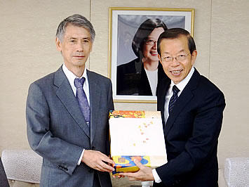 福田理事長が謝 長廷駐日台湾代表を表敬訪問