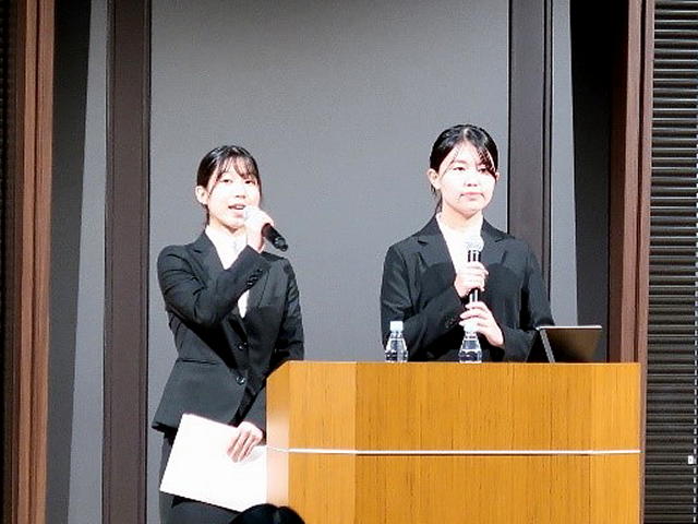 左：蓮見咲良子さん　右：齊藤美空さん