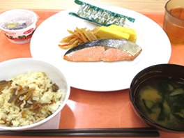 １００円朝食「めざまし朝ごはんキャンペーン」の実施について