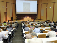 人文科学研究所主催公開講座が開催されました。