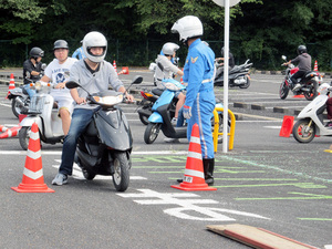 交通安全運転講習会開催しました