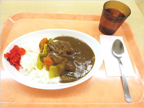 文京キャンパス　学生食堂　北海道短期大学の野菜でカレーフェア