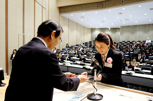 第17回　後藤新平・新渡戸稲造記念　拓殖大学高校生・留学生 作文コンクール表彰式・記念パーティーが行われました。