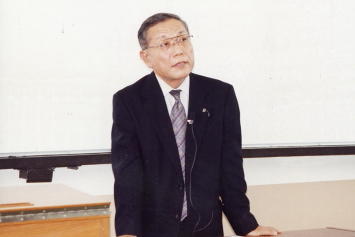 講師 松本 斉 氏（平成13年度前期）
